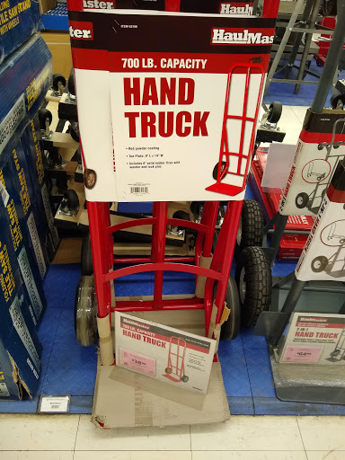 Hardware Store «Harbor Freight Tools», reviews and photos, 6272 Pearl Rd, Parma Heights, OH 44130, USA