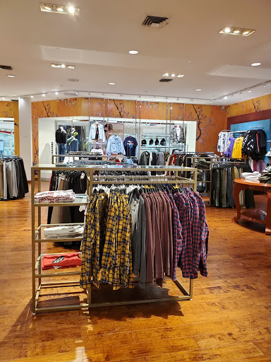 Clothing Store «Forever 21», reviews and photos, 1600 S Azusa Ave, Rowland Heights, CA 91748, USA