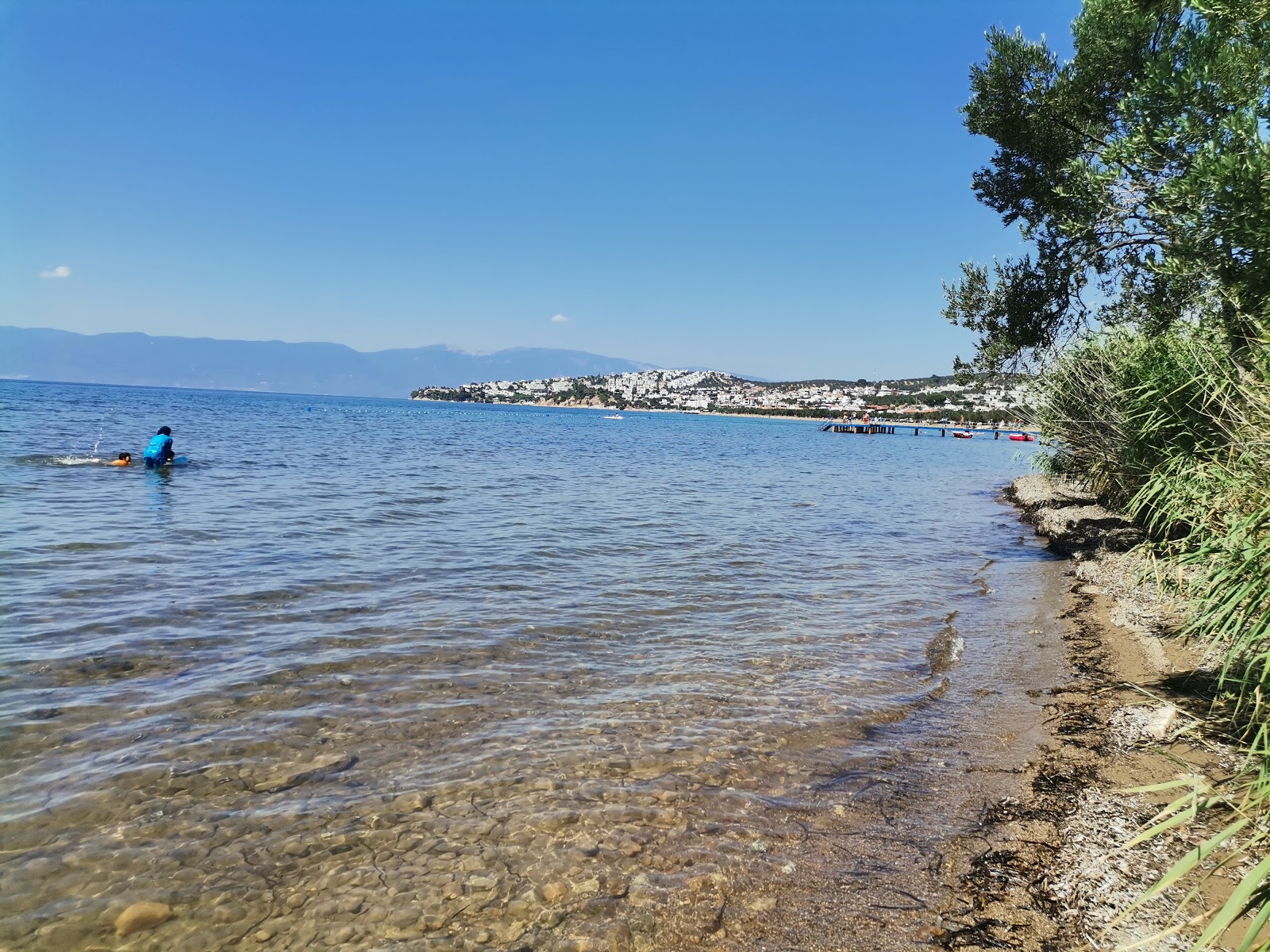 Photo de Altinyol Bay avec rivage droit, long