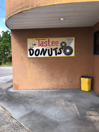Donut Shop «Tastee Donuts», reviews and photos, 4950 S Washington Ave, Titusville, FL 32780, USA