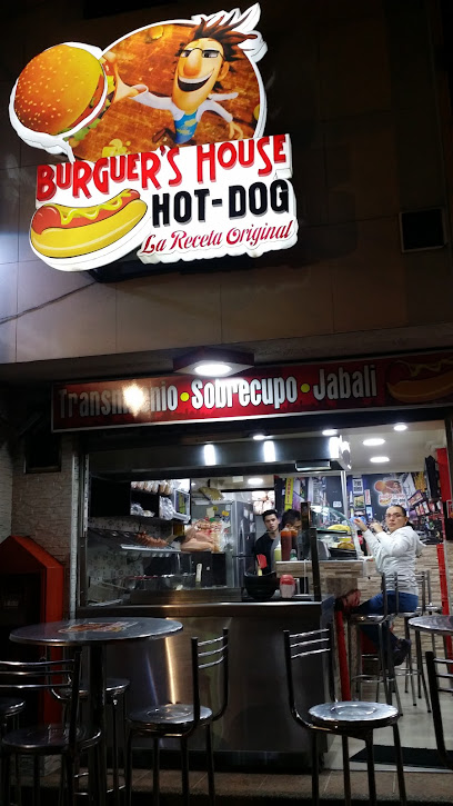 BurguerS House Hot-Dog Carrera 78 #local 106, Bogotá, Colombia
