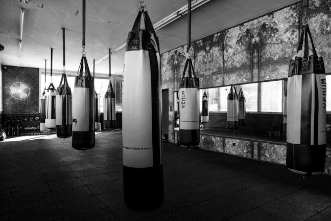 Rezensionen über Guns 36 Academy in La Chaux-de-Fonds - Fitnessstudio