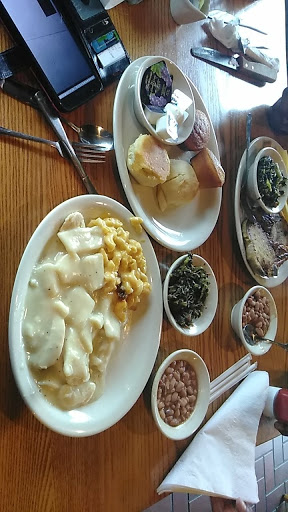 American Restaurant «Cracker Barrel Old Country Store», reviews and photos, 6941 Charlotte Pike, Nashville, TN 37209, USA