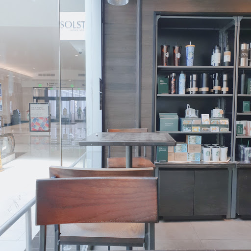 Coffee Shop «Starbucks», reviews and photos, 160 N Gulph Rd #1076, King of Prussia, PA 19406, USA