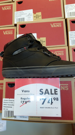 Shoe Store «Shoe Carnival», reviews and photos, 5802 E Virginia Beach Blvd, Norfolk, VA 23502, USA