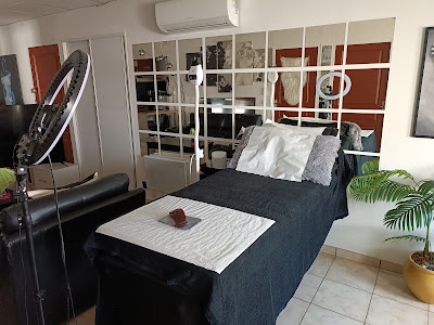 Studio beauté by GAUTIER : EXTENSION DE CILS/BLANCHIMENT DENTAIRE AMERICAIN/MASSAGE/EPILATIONS homme femme à Marignane