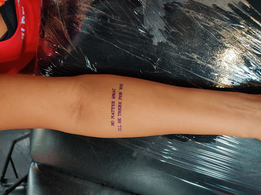 Tattoo Shop «Skin Quest Tattoos», reviews and photos, 3747 Broadway, Kansas City, MO 64111, USA