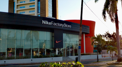 Stores to buy men's sportswear Santo Domingo