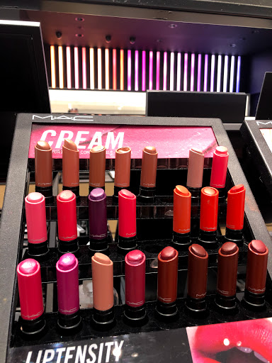 Cosmetics Store «MAC Cosmetics», reviews and photos, 2119 Galleria Way, Glendale, CA 91210, USA