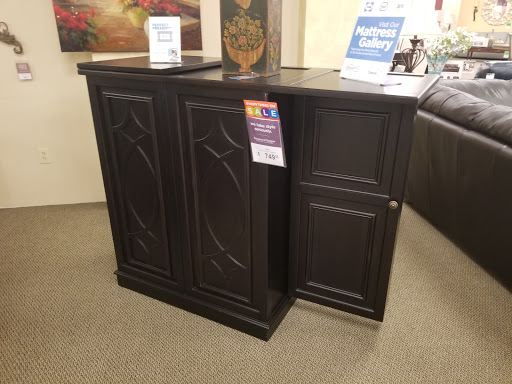 Furniture Store «Raymour & Flanigan Furniture and Mattress Store», reviews and photos, 9 Cabot Blvd E, Langhorne, PA 19047, USA