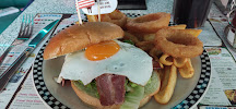 Hamburger du Restaurant américain Tommy's Diner à Moulins-lès-Metz - n°16