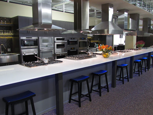 Appliance Store «Eastbank Contractor Appliances», reviews and photos, 800 SE Hawthorne Blvd, Portland, OR 97214, USA