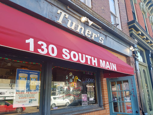 Bar «Tuners Bar & Grill», reviews and photos, 130 S Main St, St Charles, MO 63301, USA