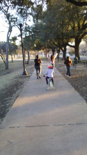 Park «Martin Weiss Park», reviews and photos, 3400 W Clarendon Dr, Dallas, TX 75211, USA