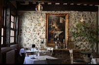 Atmosphère du Restaurant français Le Vieux Honfleur - Collection Saint Siméon - Restaurant sur le port d'Honfleur - n°9