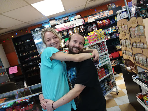 Tobacco Shop «Tobacco World», reviews and photos, 335 S Columbia River Hwy, St Helens, OR 97051, USA