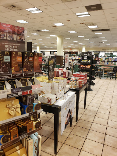 Shopping Mall «The Centre of Tallahassee», reviews and photos, 2415 N Monroe St #500, Tallahassee, FL 32303, USA