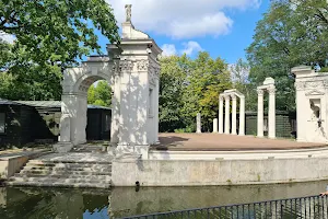 Amphitheater image