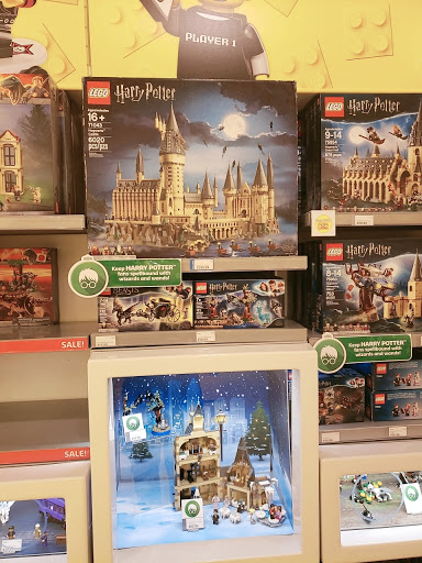 The LEGO® Store Glendale Galleria