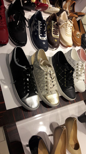 Shopping Mall «Newport Plaza», reviews and photos, 125 Eighteenth St, Jersey City, NJ 07310, USA