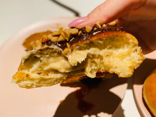 Bakery «Krispy Kreme Doughnuts», reviews and photos, 1984 W Main St, Mesa, AZ 85201, USA