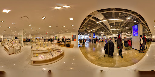 Department Store «Halls Kansas City», reviews and photos, 2450 Grand Blvd #333, Kansas City, MO 64108, USA