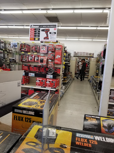 Hardware Store «Harbor Freight Tools», reviews and photos, 3333 N Yarbrough Dr #00055, El Paso, TX 79925, USA