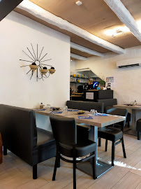 Atmosphère du Restaurant Au 49 chez Gwen et Alex à Maussane-les-Alpilles - n°3