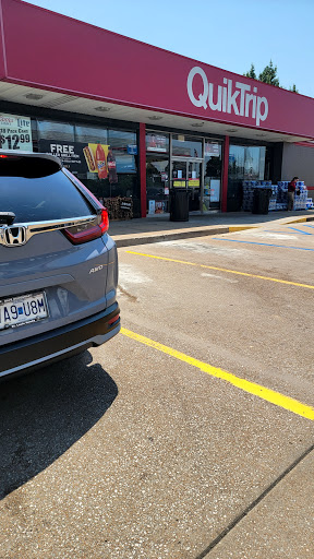 Gas Station «QuikTrip», reviews and photos, 14800 Manchester Rd, Ballwin, MO 63011, USA