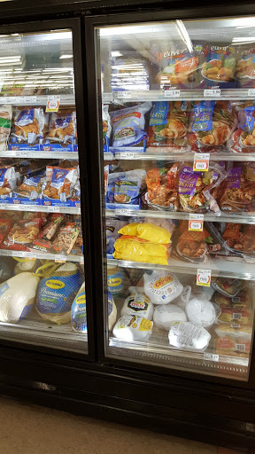 Grocery Store «Winn-Dixie», reviews and photos, 1850 N Tamiami Trail, North Fort Myers, FL 33903, USA