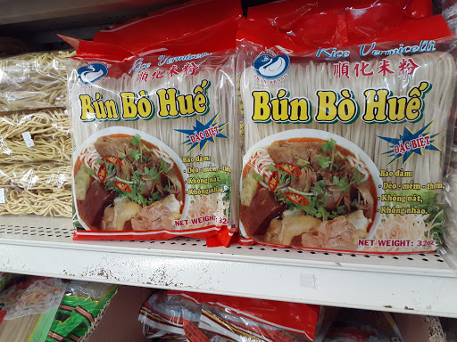 Grocery Store «Import Emporium», reviews and photos, 5503 S Broadway Ave, Tyler, TX 75703, USA