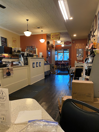 Dessert Shop «Downtown Perk & Desserts Oasis», reviews and photos, 145 W Main St, Ashland, OH 44805, USA