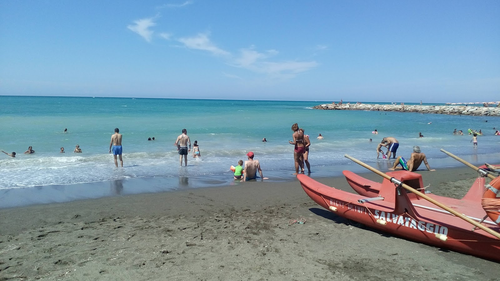 Valokuva Spiaggia Marina di Cecinaista. sisältäen pitkä suora