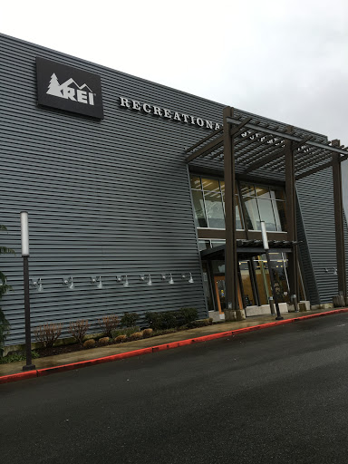 REI, 625 Black Lake Blvd SW #410, Olympia, WA 98502, USA, 