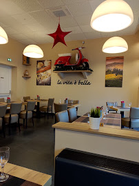 Atmosphère du Restaurant italien Pizzeria LA VITA E BELLA à Marckolsheim - n°3