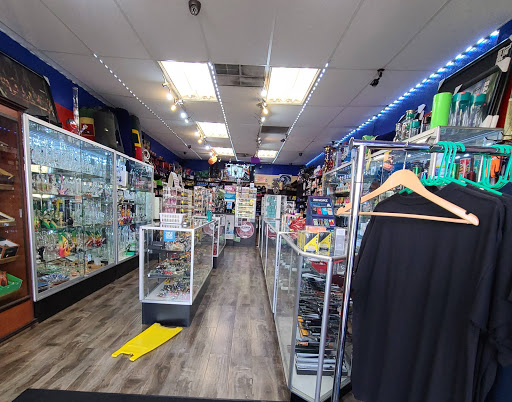 JAY JAY SMOKE & GIFT SHOP, 7705 Atlantic Ave c, Cudahy, CA 90201, USA, 