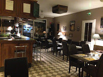 Atmosphère du Restaurant Le Relais à Jonchery-sur-Vesle - n°1