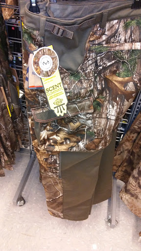 Sporting Goods Store «Academy Sports + Outdoors», reviews and photos, 120 Woody Jones Blvd, Florence, SC 29501, USA