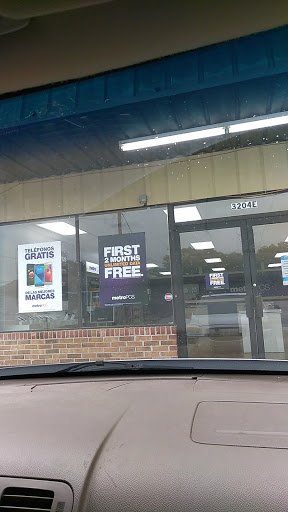 Cell Phone Store «Metro PCS», reviews and photos, 3204 White Horse Rd E, Greenville, SC 29611, USA