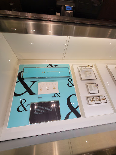 Jewelry Store «Tiffany & Co.», reviews and photos, 3333 Bristol St, Costa Mesa, CA 92626, USA