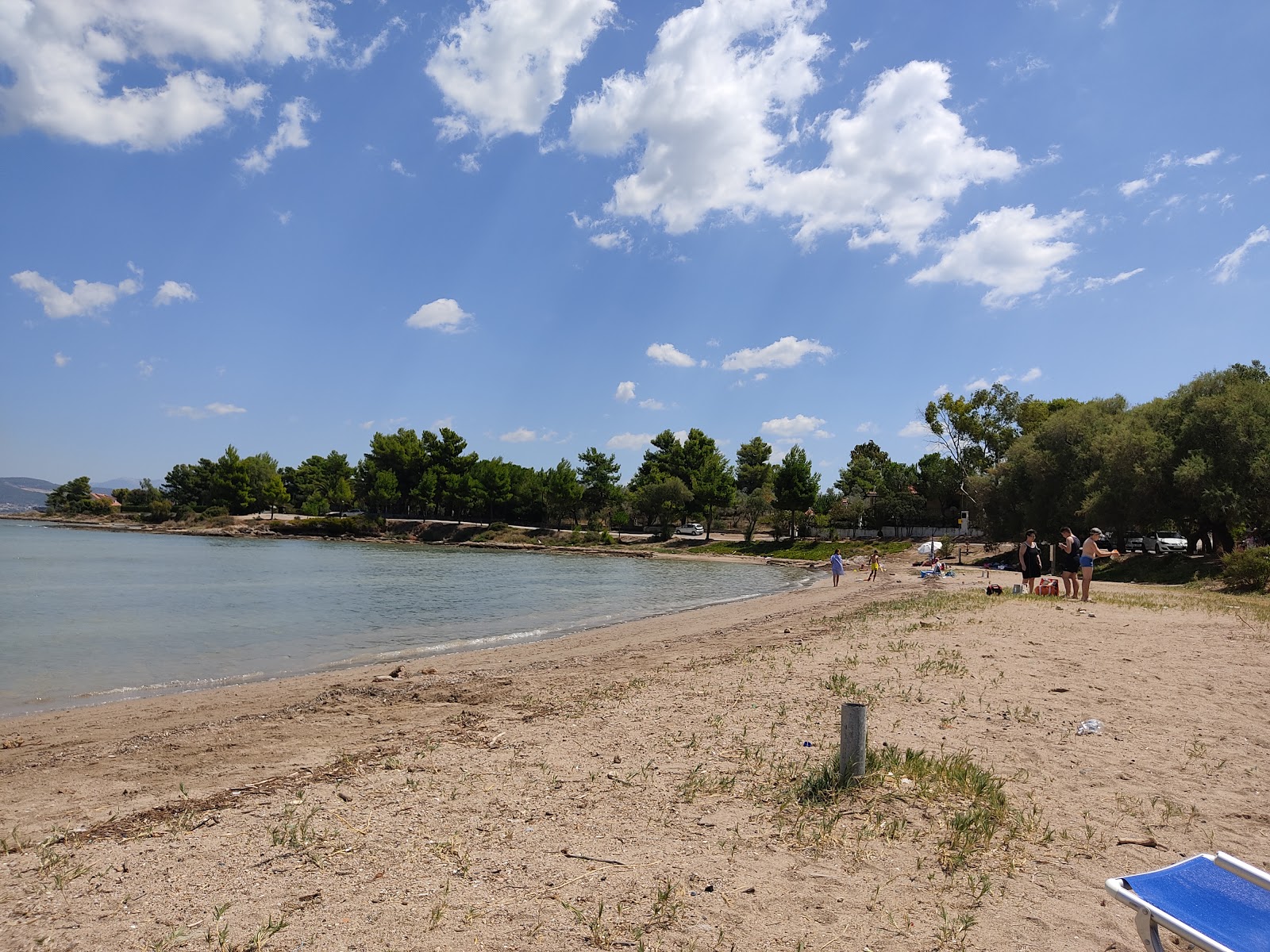 Fotografija Vournontas beach z rjavi pesek površino