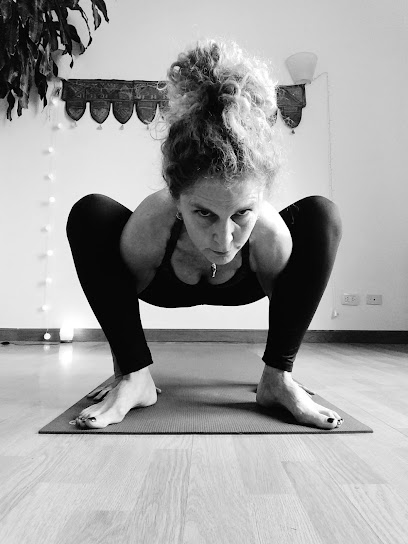 Laura Alperovich Yoga