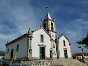 Igreja Paroquial de Santa Maria de Moure