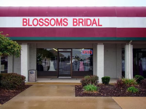 Blossoms Bridal, 15882 Clayton Rd, Ellisville, MO 63011, USA, 