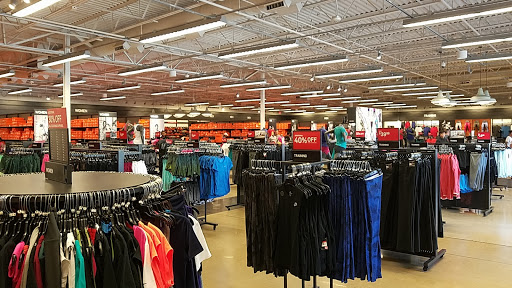 Clothing Store «Nike Factory Store», reviews and photos, 241 Fort Evans Road Northeast #510, Leesburg, VA 20176, USA
