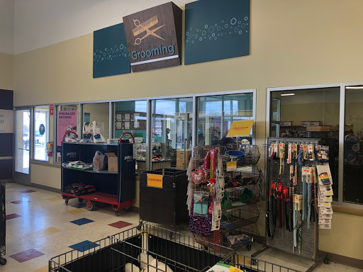 Pet Supply Store «Petco Animal Supplies», reviews and photos, 4820 South Baldwin Road #3B, Orion Township, MI 48359, USA