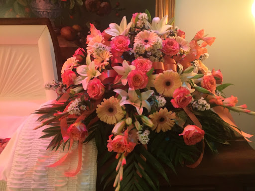 Gift Basket Store «FLOWERS BY TARA AND JEWELRY WORLD», reviews and photos, 2087 Wilma Rudolph Blvd, Clarksville, TN 37040, USA