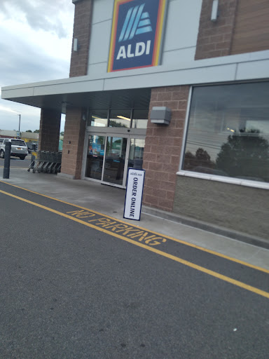 Supermarket «ALDI», reviews and photos, 6633 Manlius Center Rd, East Syracuse, NY 13057, USA