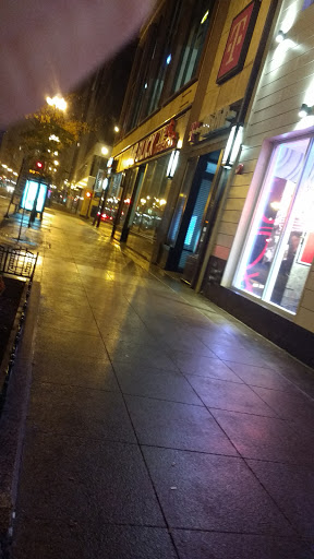 Shoe Store «Footaction», reviews and photos, 32 S State St, Chicago, IL 60603, USA