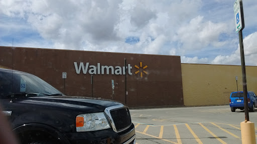 Department Store «Walmart Supercenter», reviews and photos, 415 Industrial Ave, Grinnell, IA 50112, USA